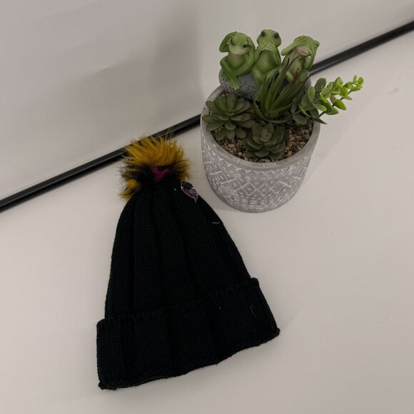 NO BRAND Accessories - Black Beanie Multi Color Pom